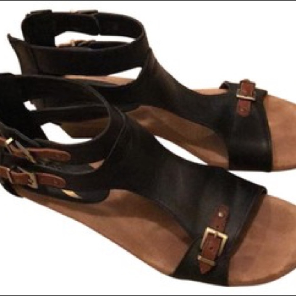 Aerosols Sandals